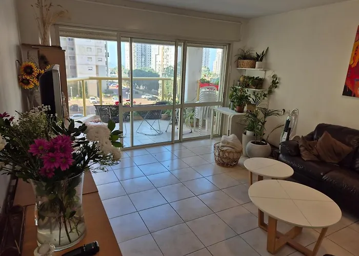 Great Rental Near Poleg Beach